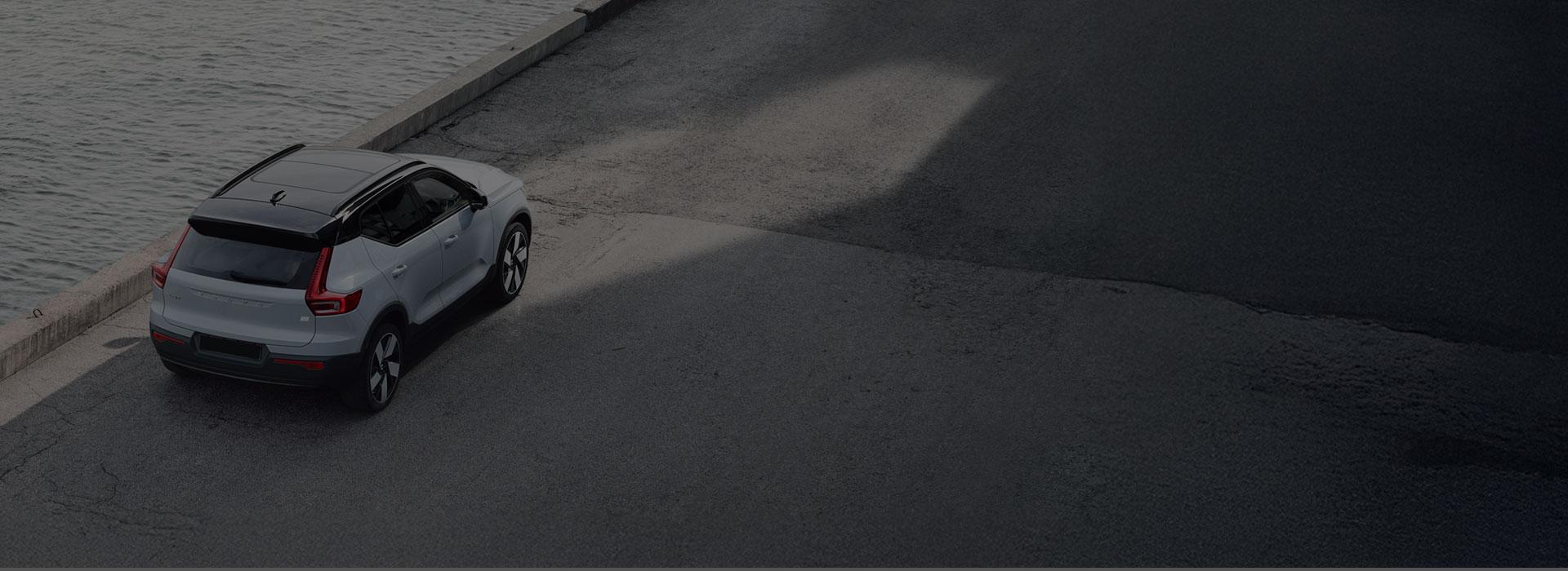 Volvo XC40 novated lease through RemServ. Contact us today.